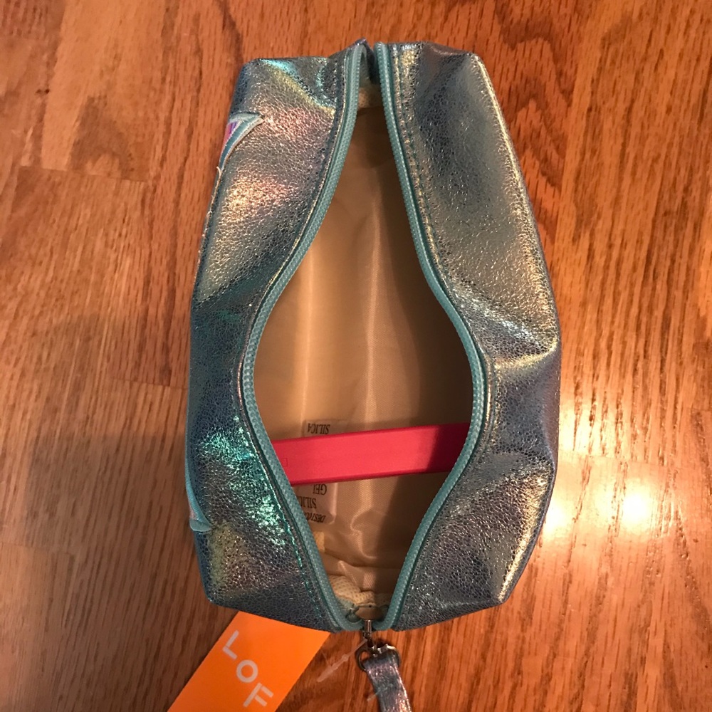 NWT LOF Mermaid Fin Blue Wristlet/Bag - Picture 13 of 16